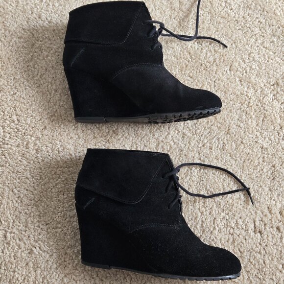 Wedge heel lace up ankle booties - Picture 9 of 12